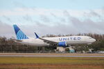 N17321 @ KRSW - United Flight 2337 arrives on Runway 6 at Southwest Florida International Airport following flight from Newark-Liberty International Airport - by Suncoast Spotter