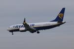 EI-IKN @ EGSH - Landing at Norwich.