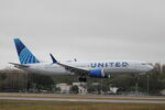 N17312 @ KRSW - United Flight 2601 arrives on Runway 6 at Southwest Florida International Airport following flight from Denver International Airport - by Suncoast Spotter