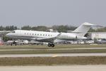 N376G @ KSRQ - N376G arrives on Runway 32 at Sarasota-Bradenton International Airport