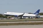 N304JB @ KSRQ - JetBlue Flight 1187 on arrival to Runway 32 at Sarasota-Bradenton International Airport following a flight from Boston Logan International Airport - by Suncoast Spotter