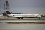 N977DL @ KSRQ - Delta MD-88 at SRQ - by Suncoast Spotter