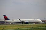 N389DN @ KCLE - Delta #665 KCLE-KATL - by Alex2095