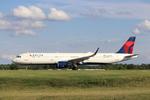 N392DN @ KCLE - Delta #665 KCLE-KATL - by Alex2095