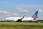 N76532 @ KCLE - United #1704 KCLE-KORD - by Alex2095