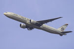 A6-ETJ @ LOWW - Etihad Boeing 777
