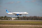 N14517 @ KRSW - United Flight 1740 arrives on Runway 6 at Southwest Florida International Airport following flight from Chicago-O’Hare International Airport