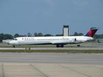 N940DL @ KSRQ - Delta Flight 1678 arrives at Sarasota-Bradenton International Airport following a flight from Hartsfield-Jackson Atlanta International Airport - by Suncoast Spotter