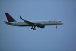 N694DL @ KSRQ - Delta Flight 952 on approach to Runway 32 at Sarasota-Bradenton International Airport following a flight from Hartsfield-Jackson Atlanta International Airport - by Suncoast Spotter