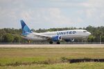 N47345 @ KRSW - United Flight 1049 arrives on Runway 24 at Southwest Florida International Airport following flight from Cleveland-Hopkins International Airport - by Suncoast Spotter