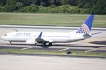N87531 @ KTPA - United Flight 1677 arrives on Runway 1L at Tampa International Airport following a flight from Washington-Dulles International Airport - by Suncoast Spotter