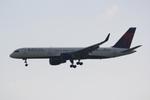 N547US @ KSRQ - Delta Flight 2298 on approach to Runway 32 at Sarasota-Bradenton International Airport following a flight from Hartsfield-Jackson Atlanta International Airport - by Suncoast Spotter