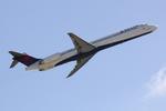 N993DL @ KSRQ - Delta Flight 2298 departs Runway 14 at Sarasota-Bradenton International Airport enroute to Hartsfield-Jackson Atlanta International Airport - by Suncoast Spotter
