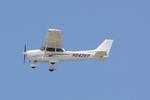 N842KP @ KSRQ - Cessna Skyhawk on approach to Runway 32 at Sarasota-Bradenton International Airport - by Suncoast Spotter