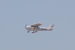 N52606 @ KSRQ - Cessna Skyhawk on approach to Runway 32 at Sarasota-Bradenton International Airport - by Suncoast Spotter