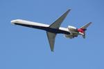 N930DN @ KSRQ - Delta Flight 2298 departs Runway 14 at Sarasota-Bradenton International Airport enroute to Hartsfield-Jackson Atlanta International Airport - by Suncoast Spotter