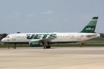 N746JB @ KSRQ - JetBlue Flight 346 prepares for flight at Sarasota-Bradenton International Airport - by Suncoast Spotter