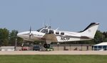 N57P @ KOSH - Beech 58