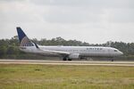 N62889 @ KRSW - United Flight 2852 departs Runway 24 at Southwest Florida International Airport enroute to Newark-Liberty International Airport