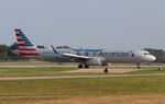 N167AN @ KOSH - Airbus A321-231 - by Mark Pasqualino