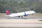 N904DN @ KTPA - Delta Flight 972 departs Runway 1L at Tampa International Airport enroute to Detroit Metro Airport - by Suncoast Spotter