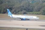 N38467 @ KTPA - United Flight 683 arrives on Runway 1L at Tampa International Airport following flight from Washington-Dulles International Airport - by Suncoast Spotter