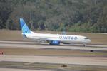 N77430 @ KTPA - United Flight 746 arrives on Runway 1L at Tampa International Airport following flight from Newark-Liberty International Airport - by Suncoast Spotter