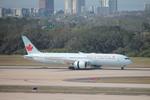 C-FRSO @ KTPA - Air Canada Flight 1240 arrives on Runway 1L at Tampa International Airport following flight from Toronto-Pearson International Airport - by Suncoast Spotter