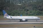 N62892 @ KTPA - United Flight 1596  departs Runway 1L at Tampa International Airport enroute to Chicago-O’hare International Airport - by Suncoast Spotter