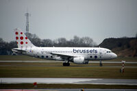 OO-SSW @ EKCH - OO-SSW taxi for takeoff rw 22R - by Erik Oxtorp