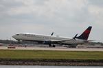 N944DZ @ KRSW - Delta Flight 1153 arrives on Runway 6 at Southwest Florida International Airport following flight from Hartsfield-Pearson International Airport - by Suncoast Spotter