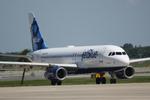N563JB @ KSRQ - JetBlue Flight 346 prepares for flight at Sarasota-Bradenton International Airport - by Suncoast Spotter