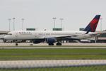 N667DN @ KSRQ - Delta Flight 1297 taxis for departure at Sarasota-Bradenton International Airport - by Suncoast Spotter
