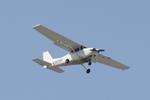 N393SP @ KSRQ - Cessna Skyhawk N393SP on approach to Runway 32 at Sarasota-Bradenton International Airport - by Suncoast Spotter