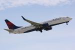 N37700 @ KSRQ - Delta Flight 2298 departs Sarasota-Bradenton International Airport enroute to Hartsfield-Jackson Atlanta International Airport - by Suncoast Spotter