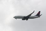 N384DA @ KSRQ - Delta Flight 2298 on approach to Runway 32 at Sarasota-Bradenton International Airport following a flight from Hartsfield-Jackson International Airport - by Suncoast Spotter