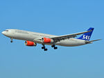 LN-RKS @ EKCH - RWY22L Kystvejen - by Lars Bæk