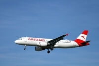 OE-LBS @ EKCH - OE-LBS landing rw 22L - by Erik Oxtorp