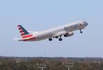 N118NN @ KTPA - AAL A321 zx tpa-clt - by FloridaMetal