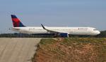N118DY @ KATL - DAL A321 zx atl-geg - by FloridaMetal