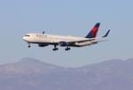 N193DN @ KLAX - DAL 763 zx hnl-lax - by FloridaMetal