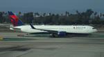 N199DN @ KLAX - DAL 763 zx jfk-lax - by FloridaMetal