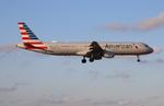 N195UW @ KMIA - AAL A321 zx dfw-mia - by FloridaMetal