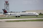 N904DA @ KSRQ - Delta Flight 1678 arrives at Sarasota-Bradenton International Airport following a flight from Hartsfield-Jackson Atlanta International Airport - by Suncoast Spotter