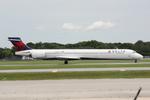 N957DN @ KSRQ - Delta Flight 1678 arrives at Sarasota-Bradenton International Airport following a flight from Hartsfield-Jackson International Airport - by Suncoast Spotter
