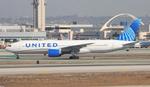 N211UA @ KLAX - UAL 772 nc zx ord-lax - by FloridaMetal