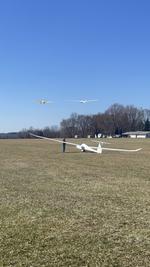 N917WV @ 2OH9 - Discus 2b at CCSC, Duckhawk prototype (N4632P) on tow in background - by Jack N. Derrickson