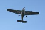 N52606 @ KSRQ - Cessna Skyhawk arrives at Sarasota-Bradenton International Airport - by Suncoast Spotter