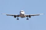 N851UA @ KORD - A319 UNITED AIRLINES AIRBUS A319-131 N851UA UA1572 HDN-ORD - by Mark Kalfas