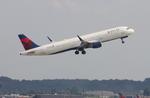 N308DN @ KATL - DAL A321 zx atl-aus - by FloridaMetal